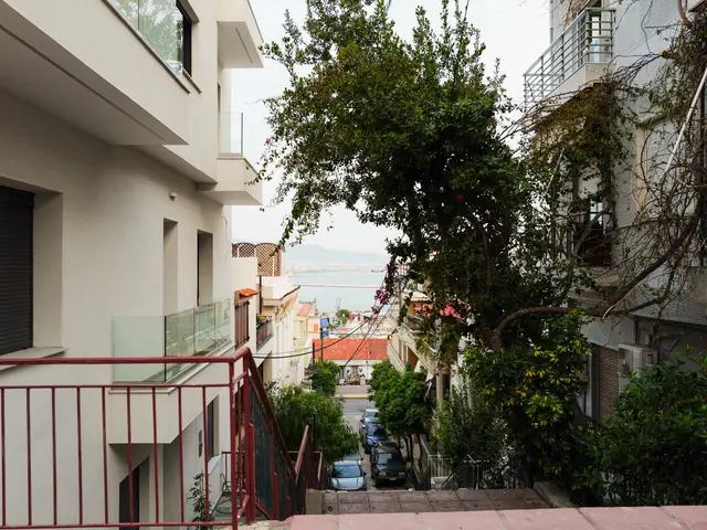 Bright 2-bed apartment with sea-view balcony a short walk from Playa del Cura — 3
