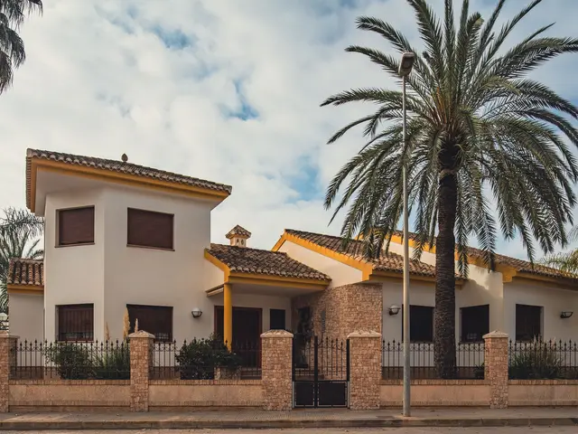 Detached 3-bed villa with private pool and garage in Los Balcones, Torrevieja — 5