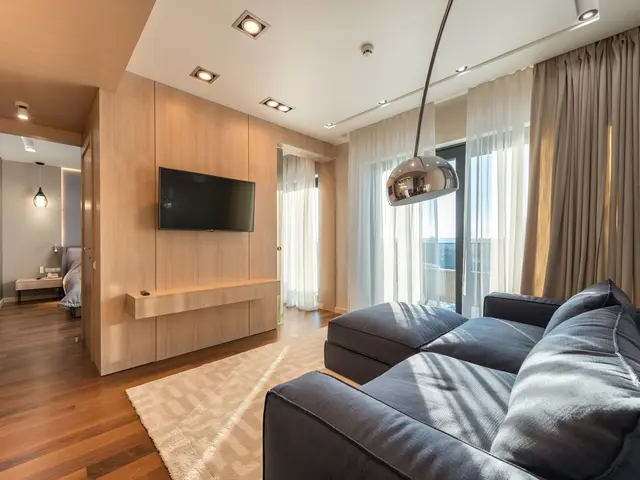Furnished 2-bed apartment for long-term rent steps from Playa del Cura — 5