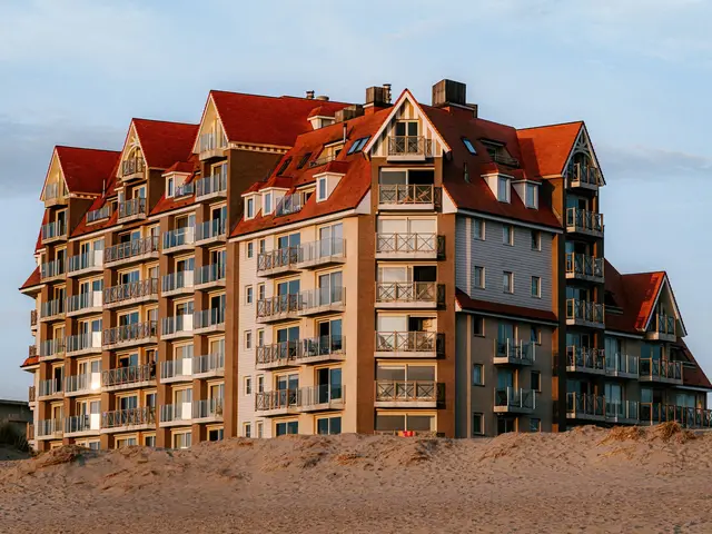 2-bed, 2-bath apartment with sea views 150 m from La Mata beach — 4