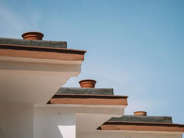 Top-floor 2-bed bungalow with private solarium a walk from the Cabo Roig strip — 4