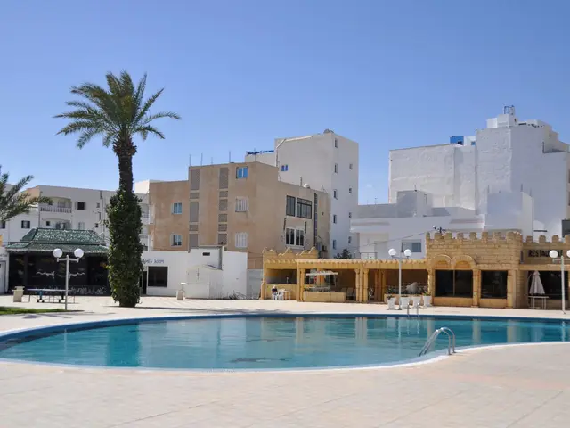 2-bed, 2-bath apartment for long-term rent 500 m from Cala Capitán — 5