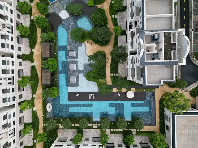 2-bed apartment with large terrace walking distance to Zenia Boulevard — 4
