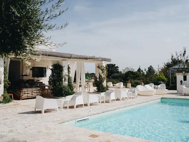 Detached 3-bed villa with pool and sea glimpses from the solarium, La Zenia — 4