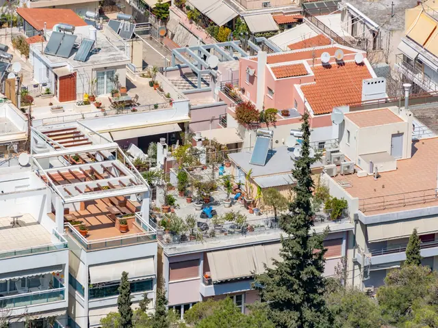 Spacious 3-bed townhouse with roof solarium in a gated Playa Flamenca complex