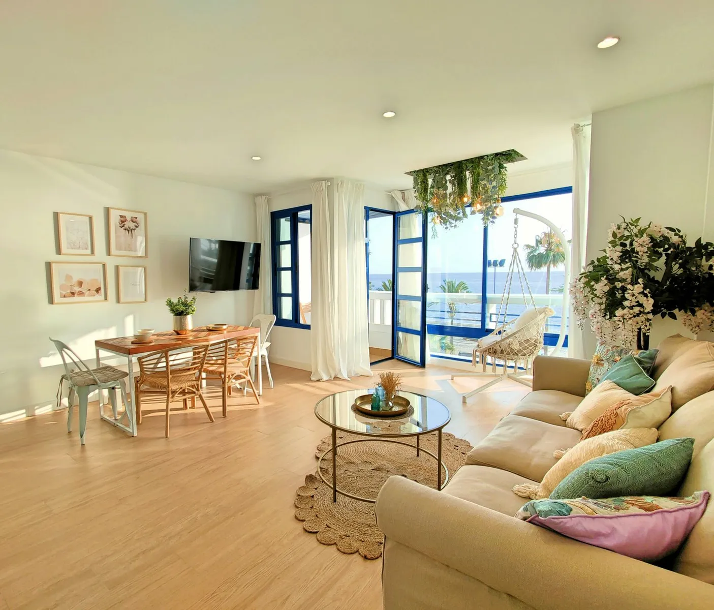 2-bed apartment to rent long term, walk to Zenia Boulevard and Playa Flamenca