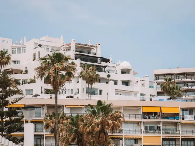 2-bed apartment to rent long term, walk to Zenia Boulevard and Playa Flamenca — 3