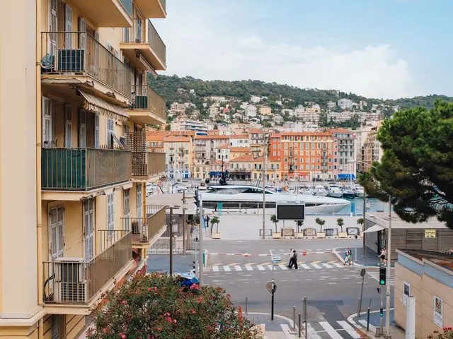 Frontline 2-bed apartment with open sea views on the Punta Prima coast — 5