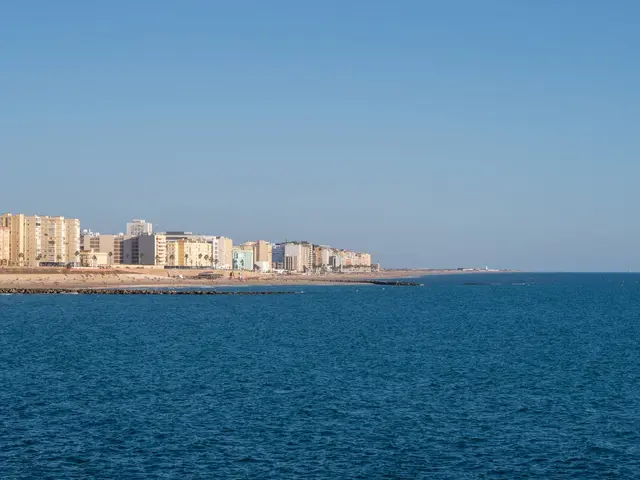 Frontline 2-bed apartment with open sea views on the Punta Prima coast