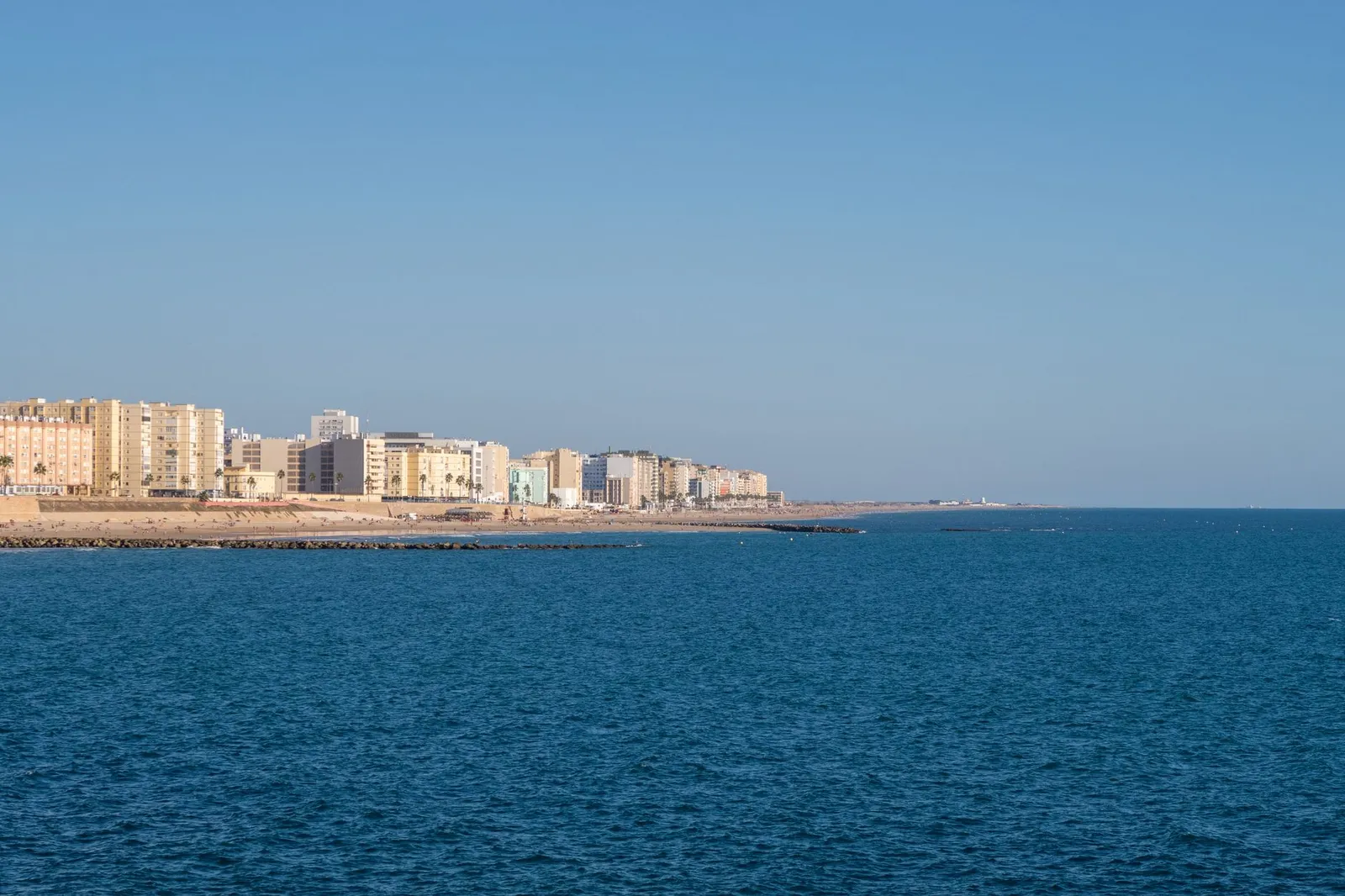 Frontline 2-bed apartment with open sea views on the Punta Prima coast