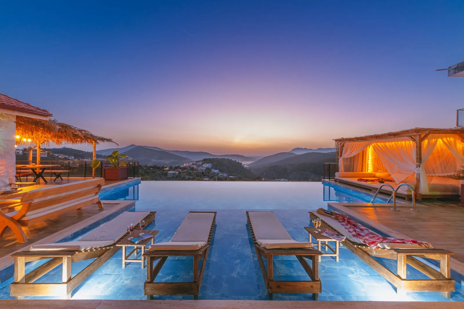 Luxury 5-bed sea-view villa with spa and infinity pool in Dehesa de Campoamor