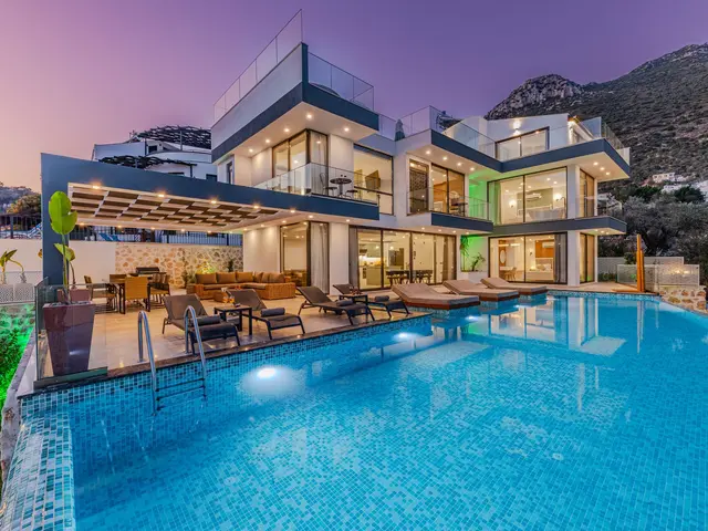Luxury 5-bed sea-view villa with spa and infinity pool in Dehesa de Campoamor — 3