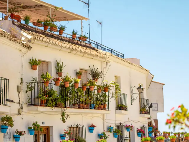 3-bed townhouse with garden and solarium 600 m from Mil Palmeras beach — 2
