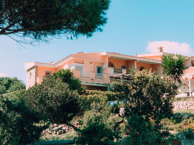 3-bed townhouse with garden and solarium 600 m from Mil Palmeras beach