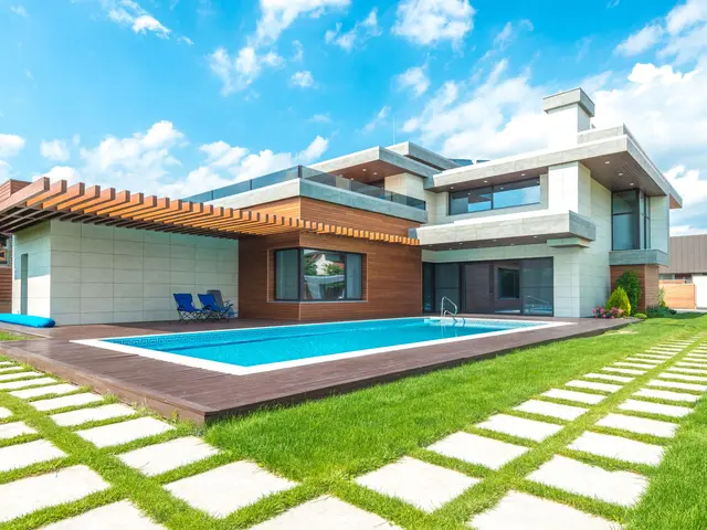 Detached 3-bed villa with private pool and salt-lake views in Ciudad Quesada — 5